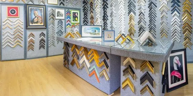 Concept Framing Belfast studio counter with frame moulding sample displays